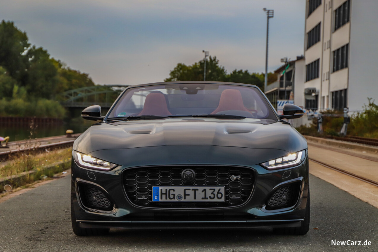 Jaguar F-Type R75 Ansicht vorne