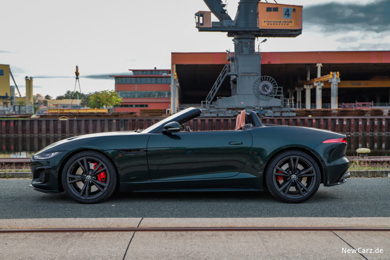 Jaguar F-Type R75 Seitenansicht