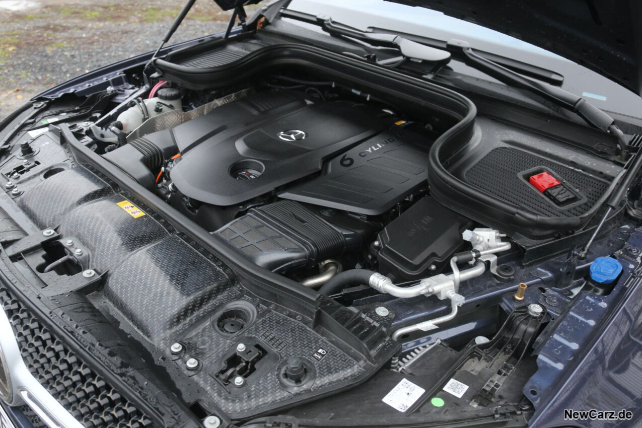 Motorraum Mercedes-Benz GLE 450d 4Matic