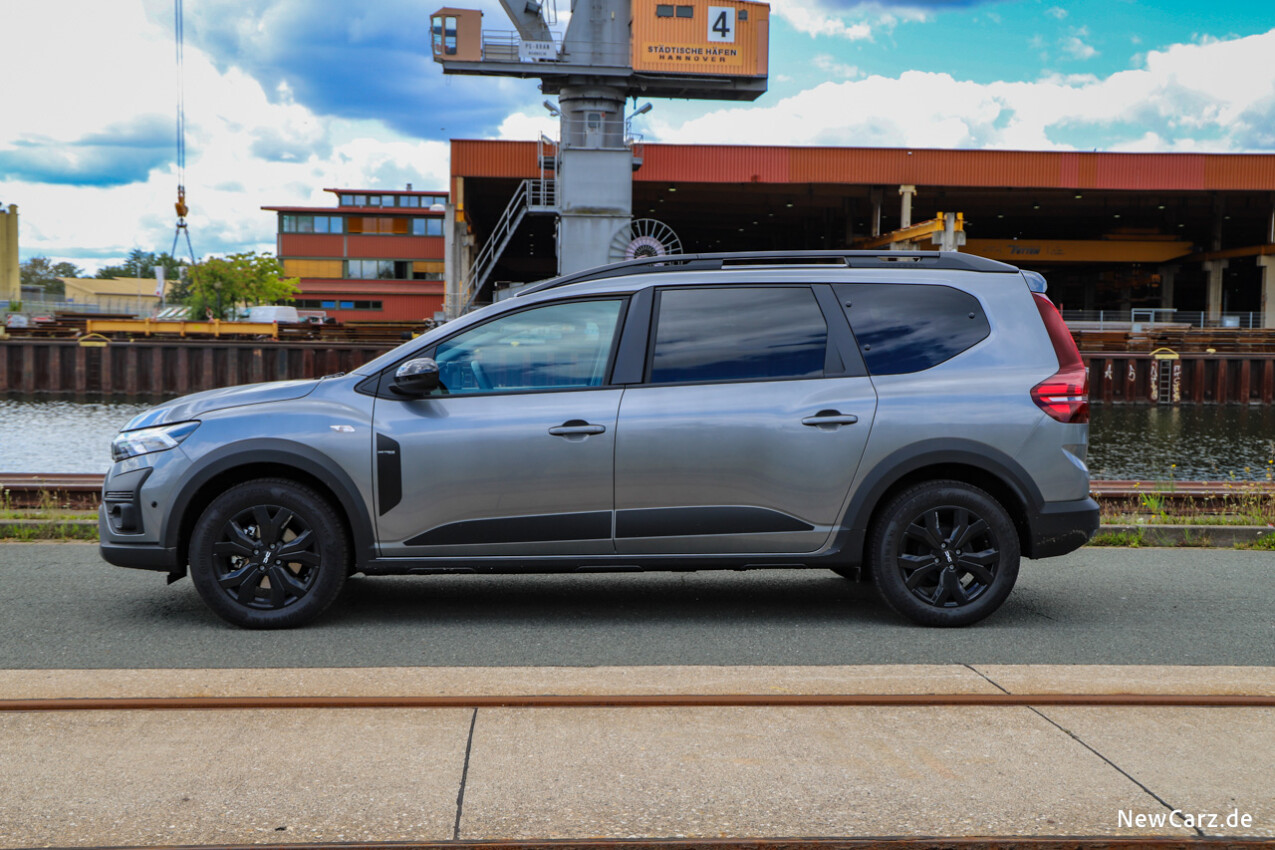 Dacia Jogger Hybrid Seitenansicht