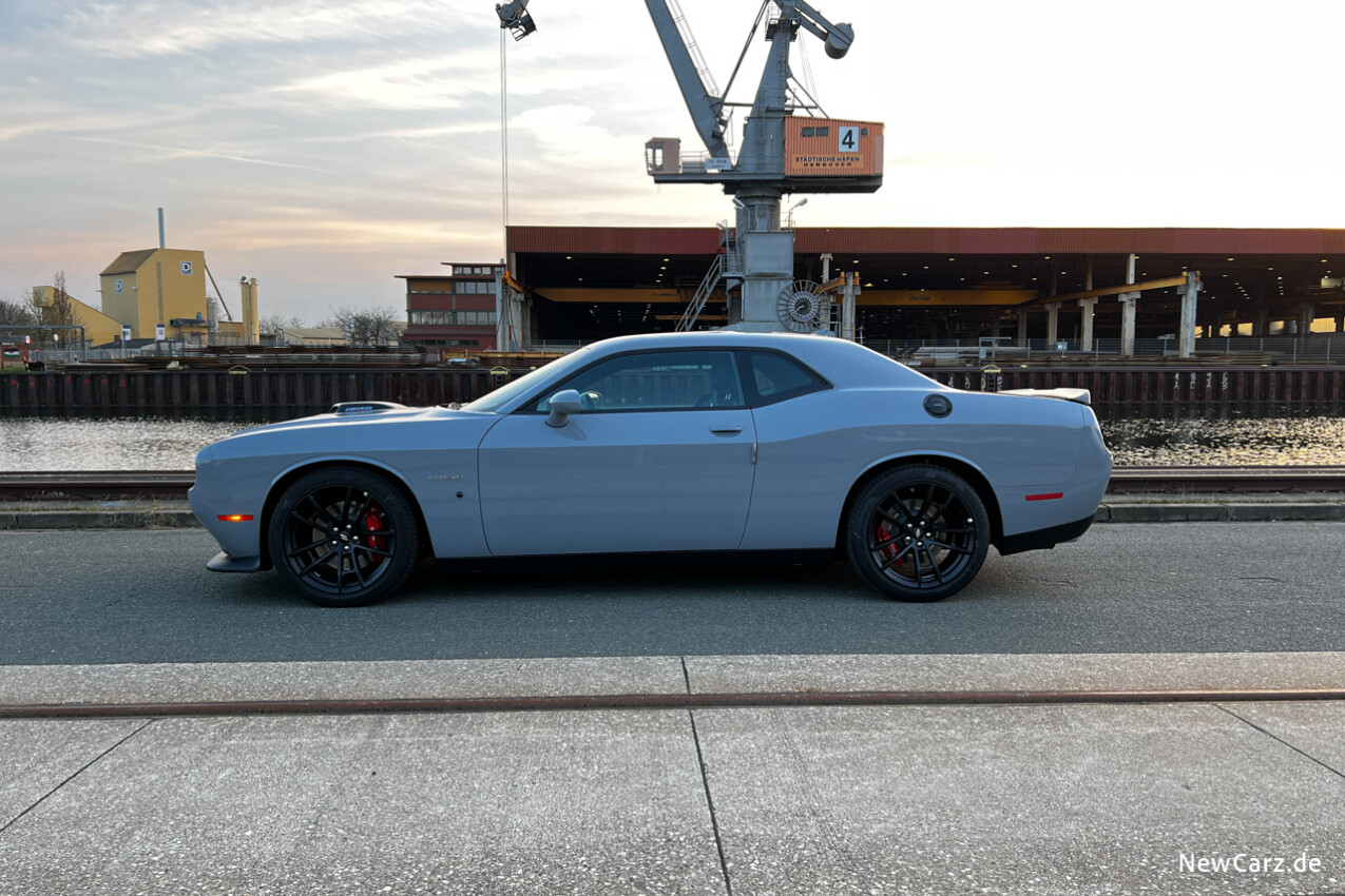 Dodge Challenger R/T Shaker Seitenansicht