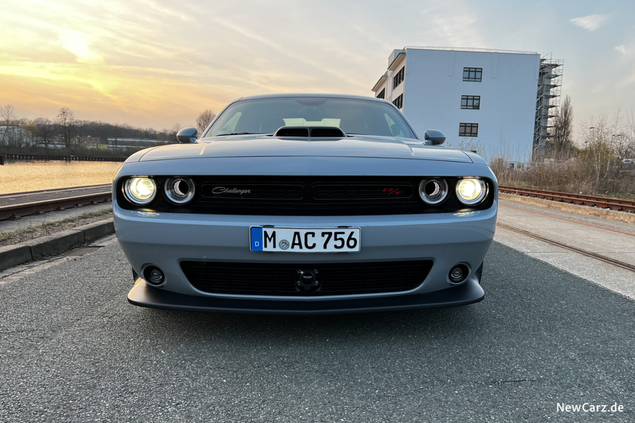 Dodge Challenger R/T Shaker Frontansicht