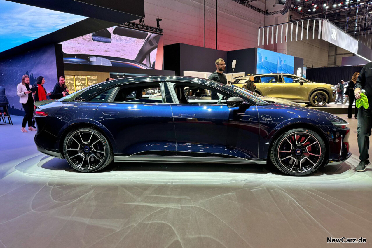 Lucid Air Sapphire seitlich