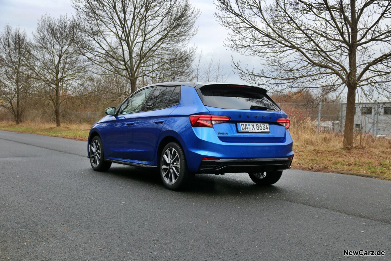 Skoda Fabia 1.5 TSI schräg hinten links