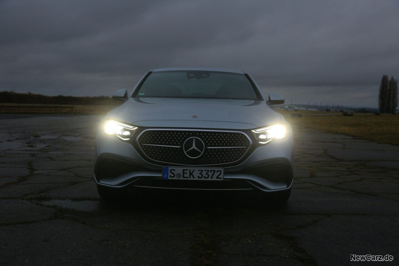 Mercedes-Benz E 220d 4Matic mit Licht