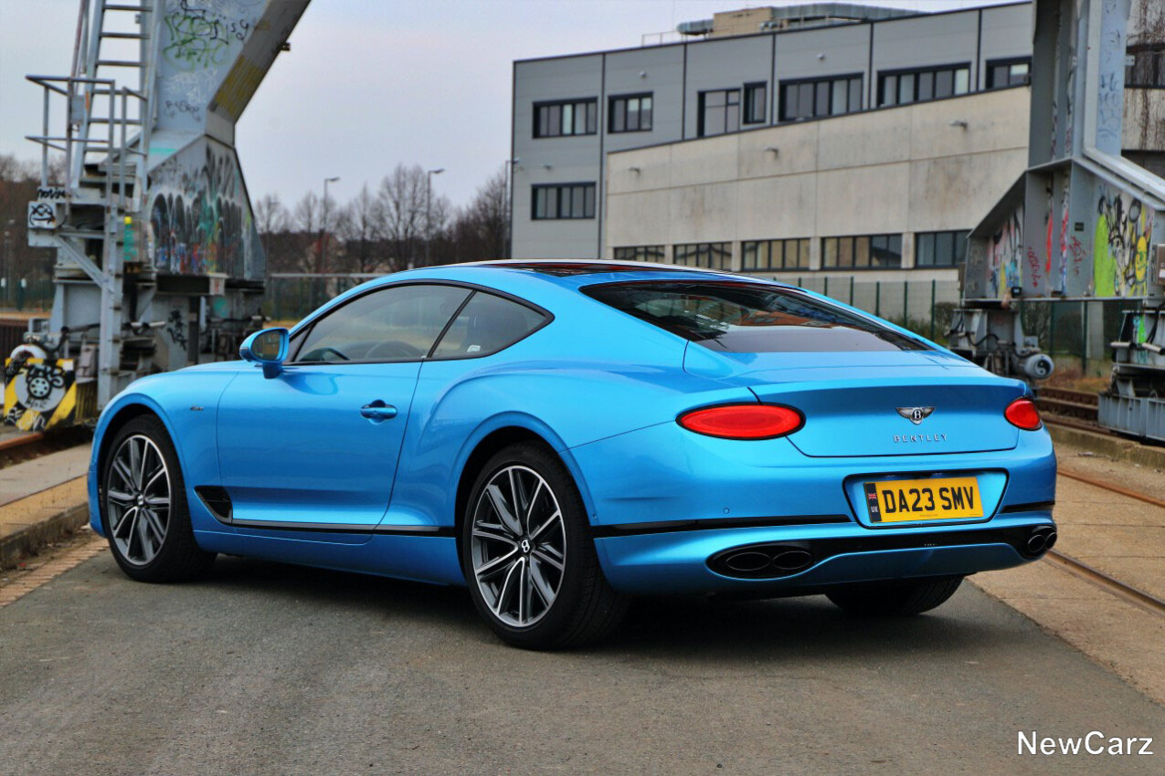 Bentley Continental GT schräg hinten links