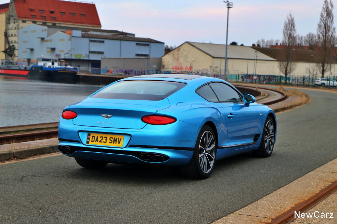 Bentley Continental GT schräg hinten rechts