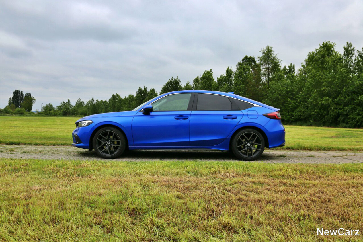 Honda Civic e:HEV Seite links