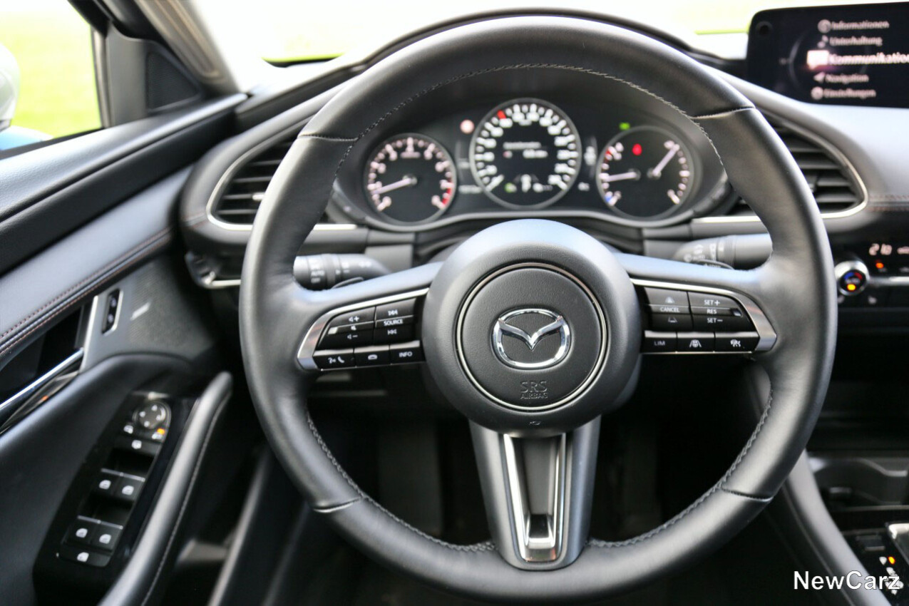 Lenkrad Mazda3 Fastback