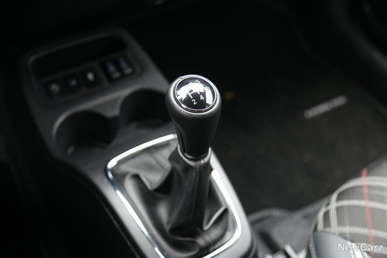 Handschaltung Mitsubishi Space Star MT