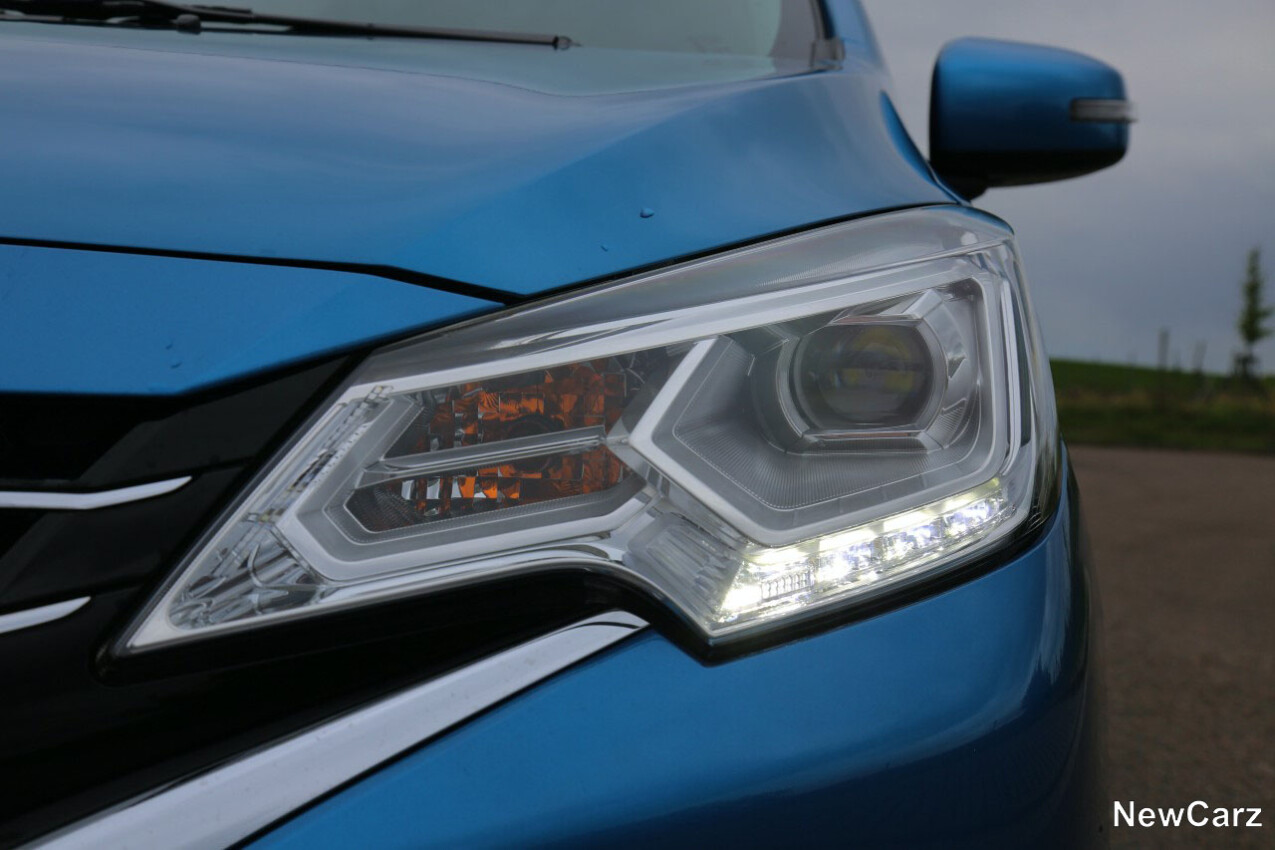 Tagfahrlicht Mitsubishi Space Star MT