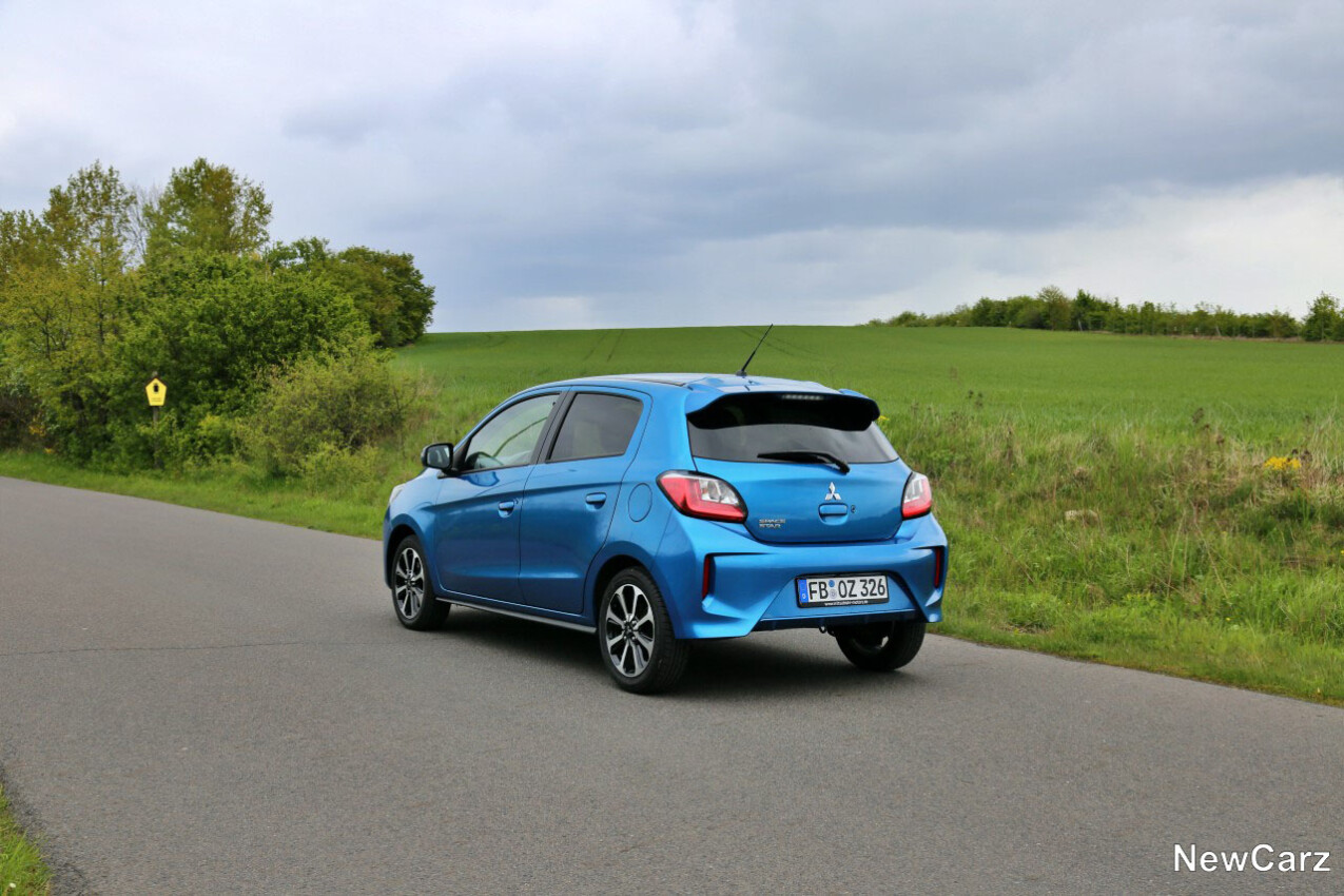 Mitsubishi Space Star MT schräg hinten links
