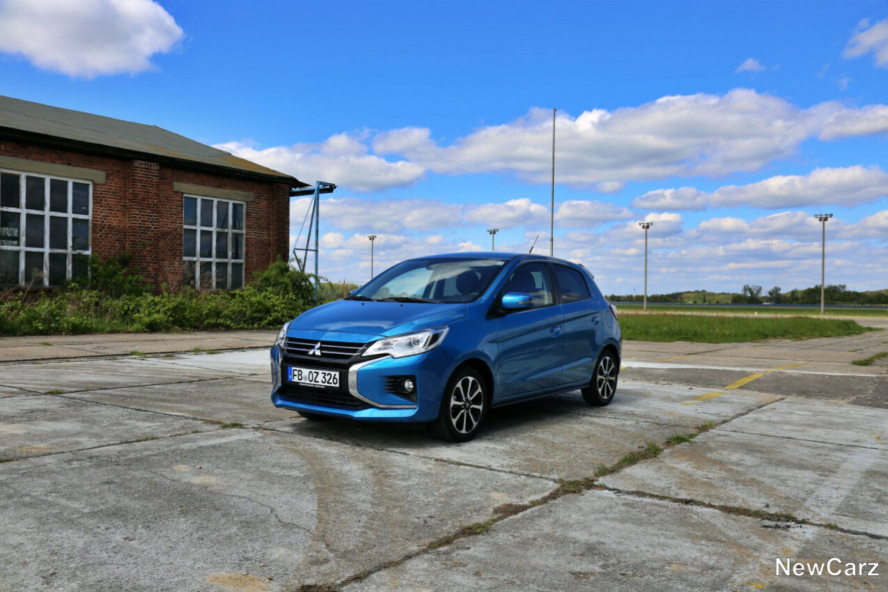 Mitsubishi Space Star MT schräg vorne links