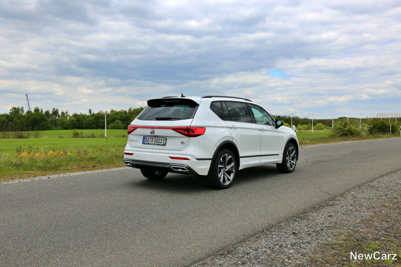 Seat Tarraco e-Hybrid schräg hinten rechts