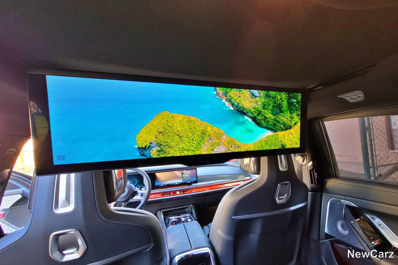 Rear Entertainment BMW 740d xDrive