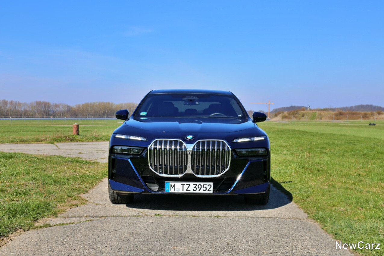 BMW 740d xDrive vorne