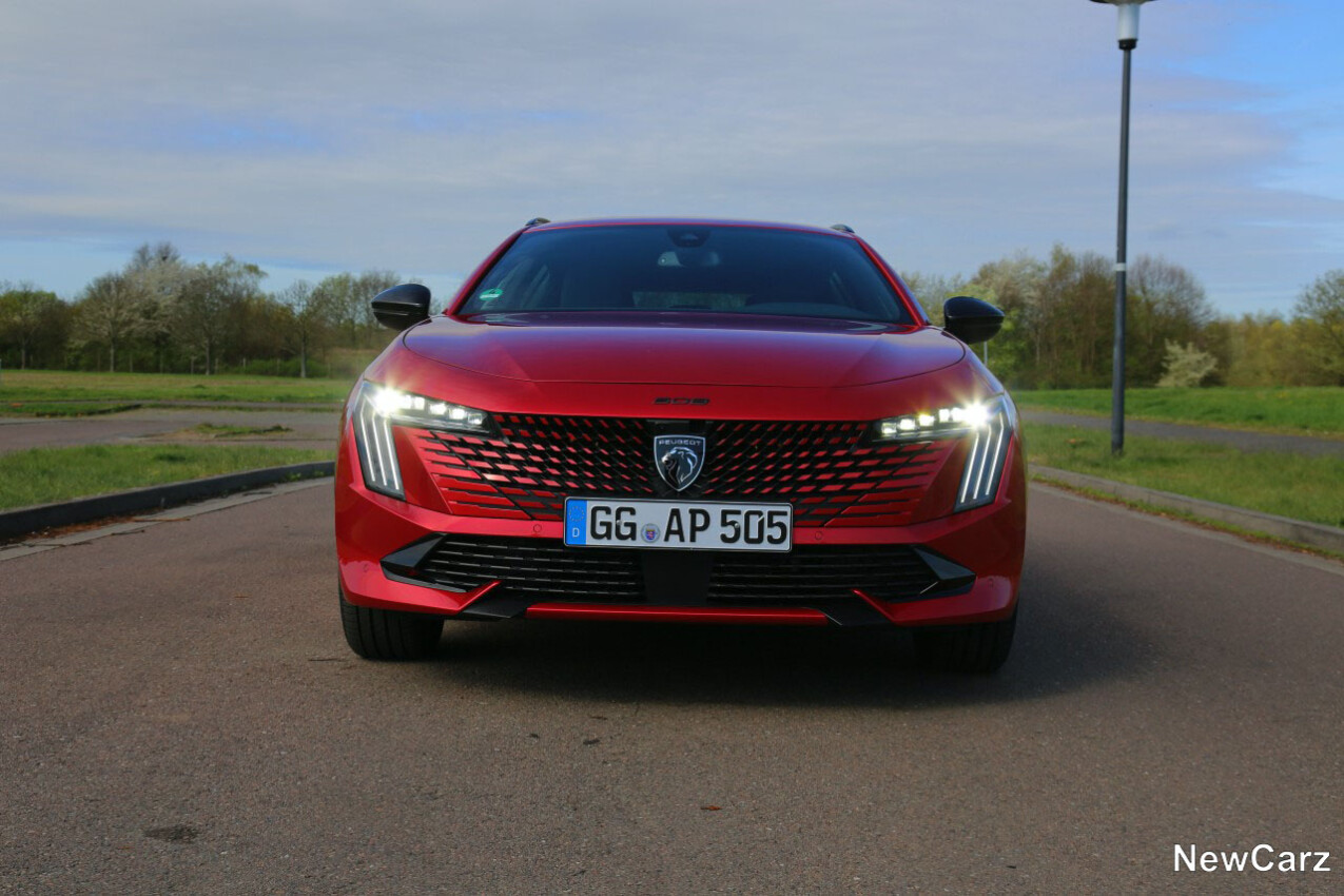 Matrix LED am Peugeot 508 SW Facelift