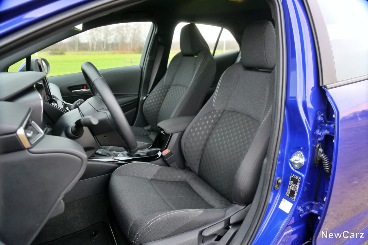 Vordersitze Toyota Corolla Hybrid
