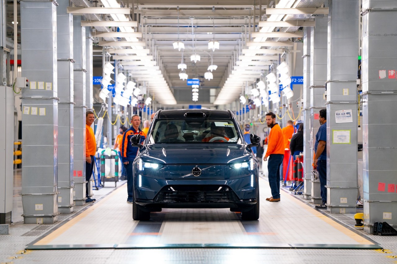 Volvo EX90 – Das erste Exemplar rollt vom Band