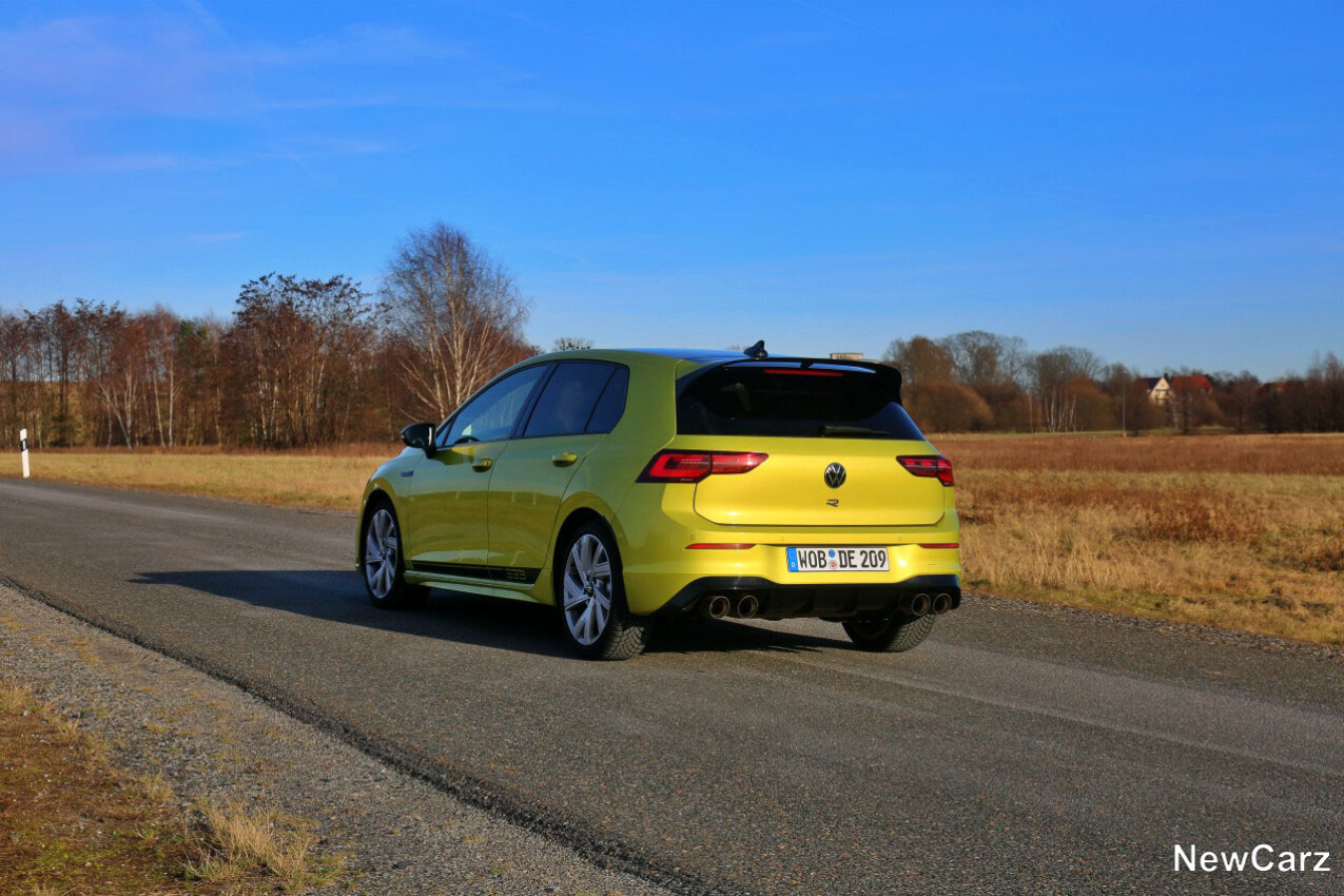 VW Golf R 333 schräg hinten links