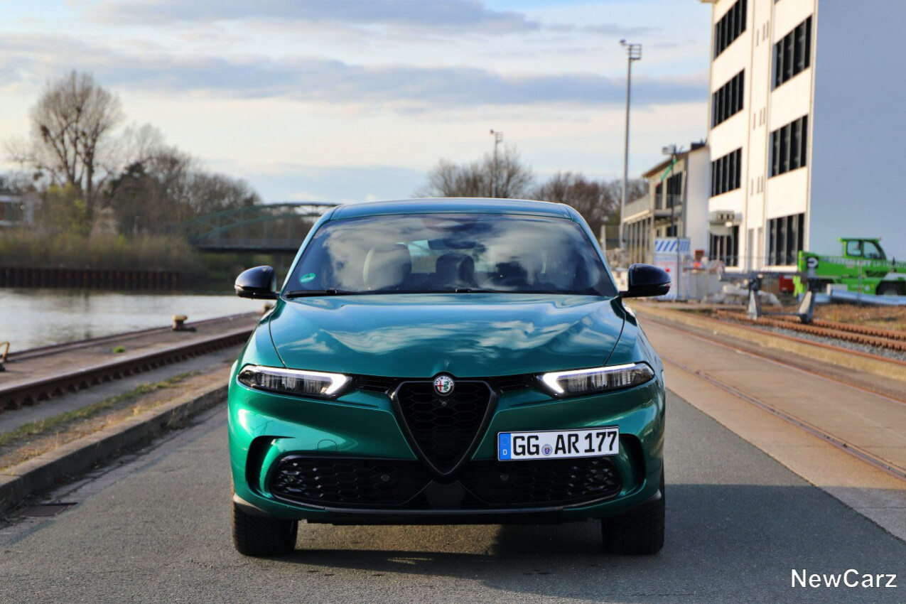 Alfa Romeo Tonale Diesel Front