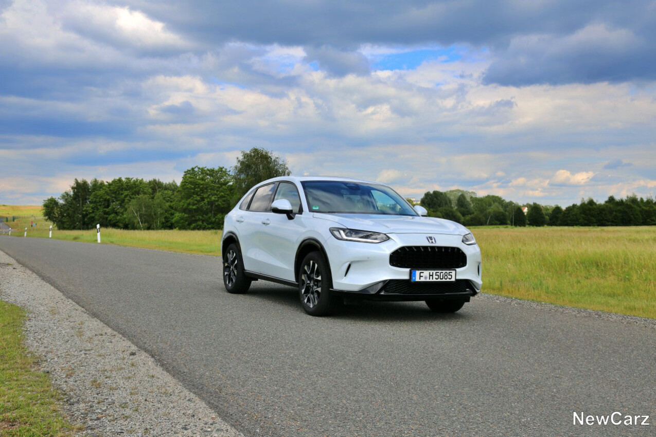 Honda ZR-V schräg vorne rechts
