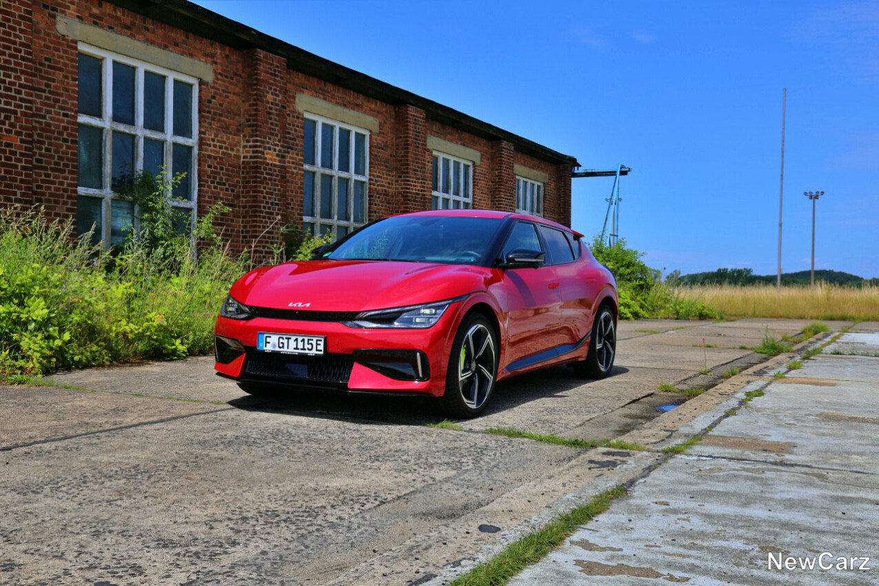 Kia EV6 GT schräg vorn links