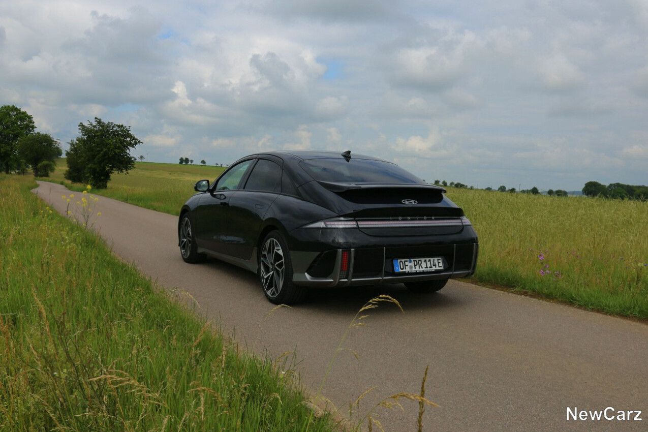 Hyundai IONIQ 6 shräg hinten links