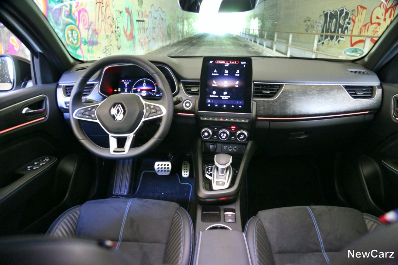 Armaturenbereich Renault Arkana Facelift