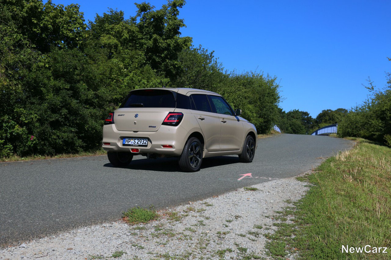 Suzuki Swift 7 schräg hinten rechts