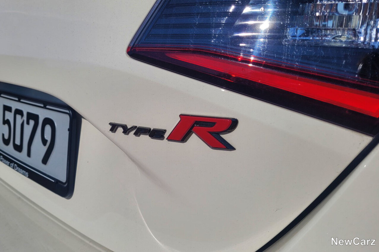 Honda Civic Type R Emblem