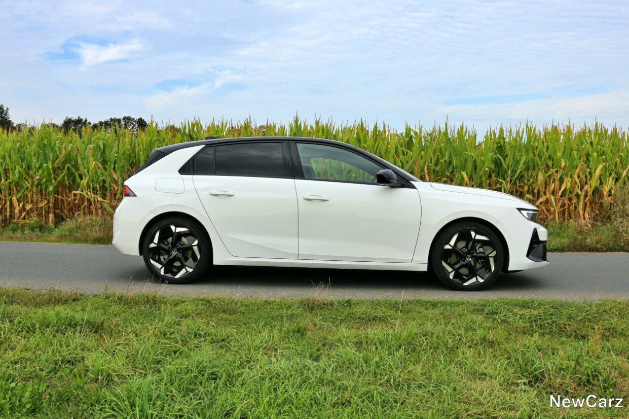 Opel Astra GSe Seite rechts