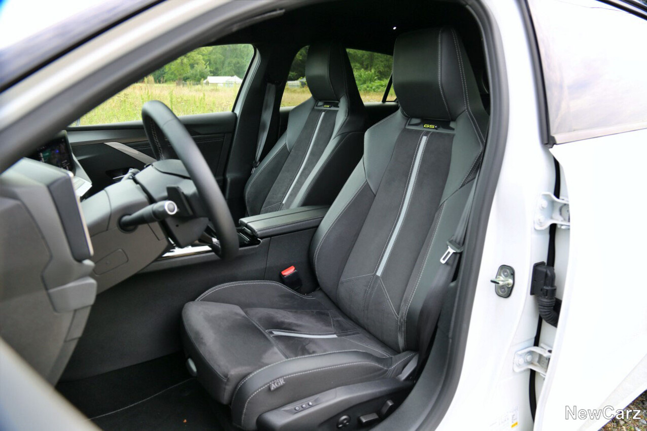Sportsitze im Opel Astra GSe