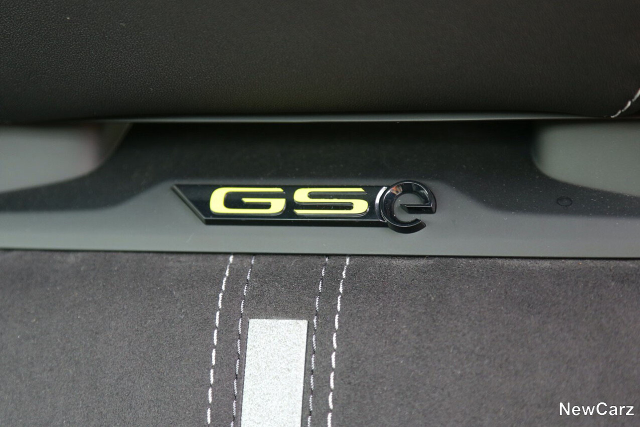 GSE-Badge Sitz Opel Astra GSe