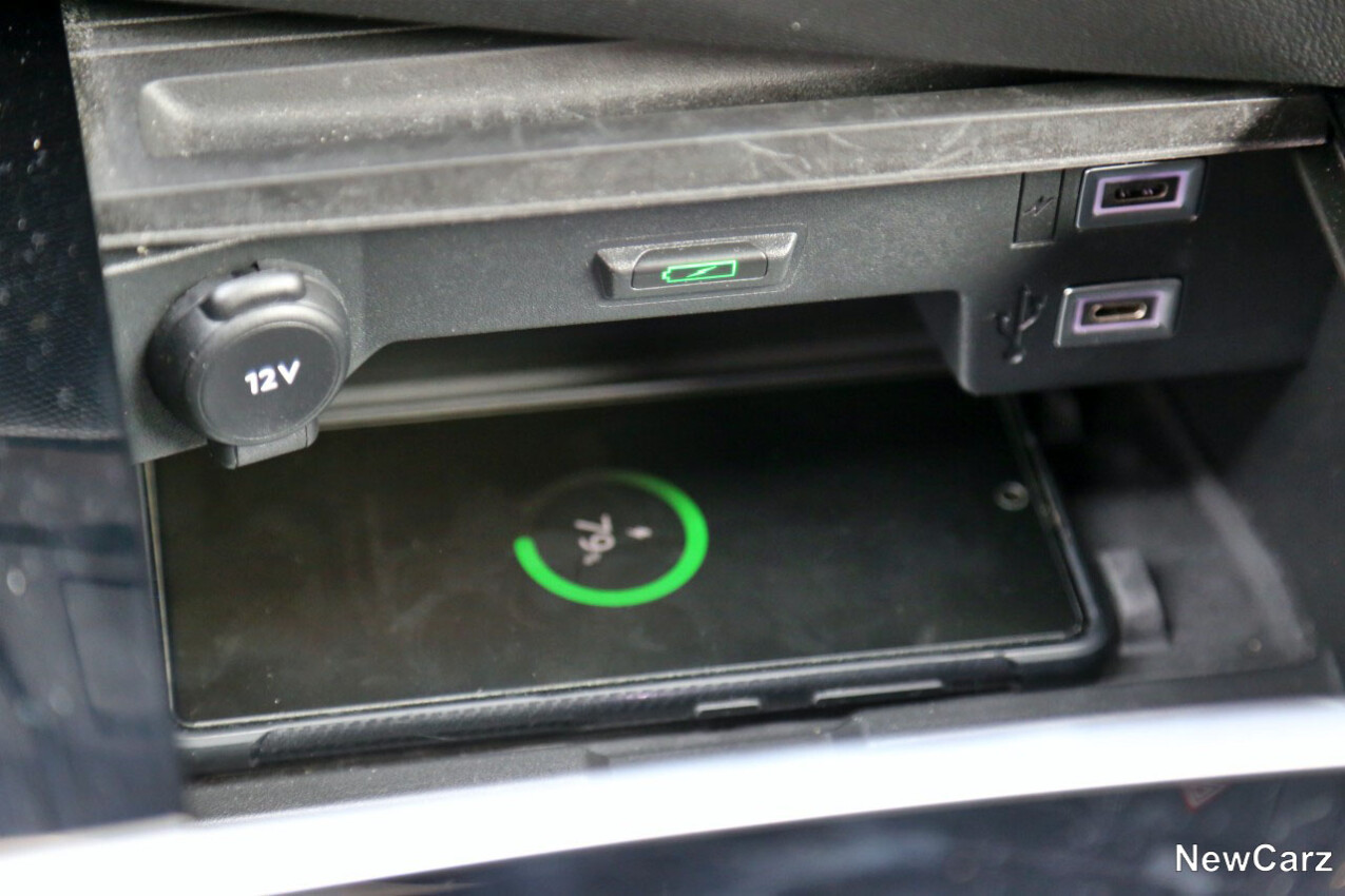 kabellose Ladestation Opel Astra GSe