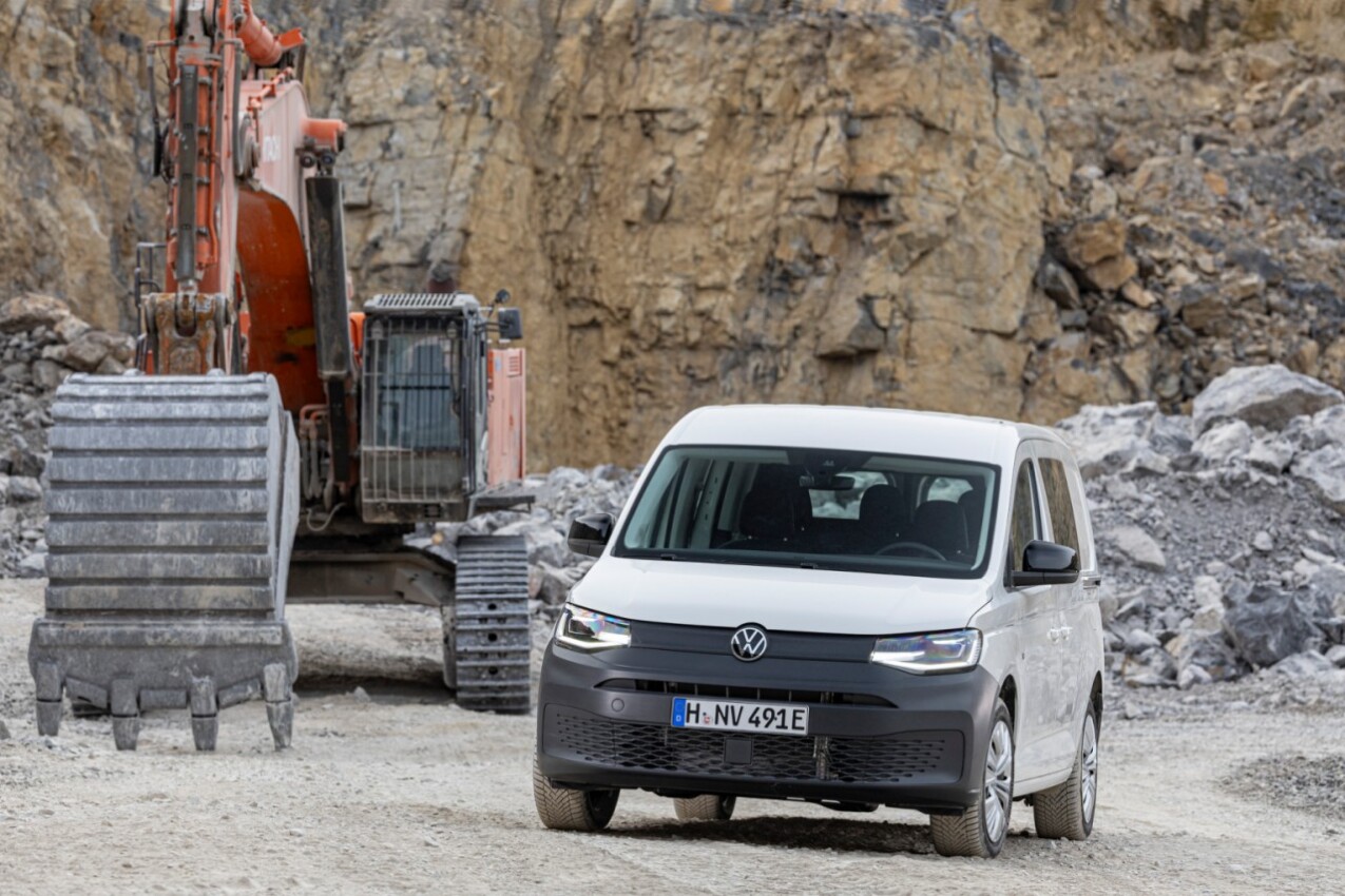 VW Caddy Flexible im Steinbruch