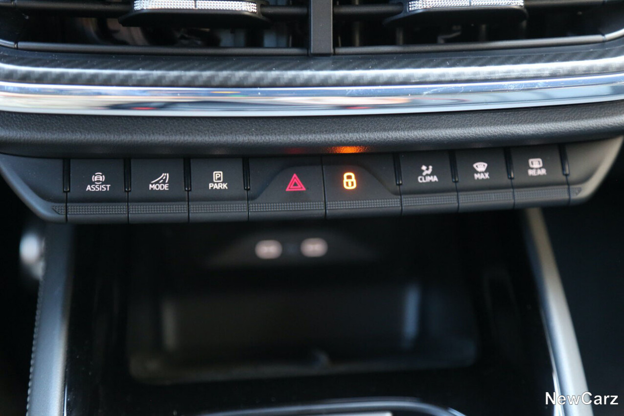 Skoda Enyaq RS über Mittelkonsole