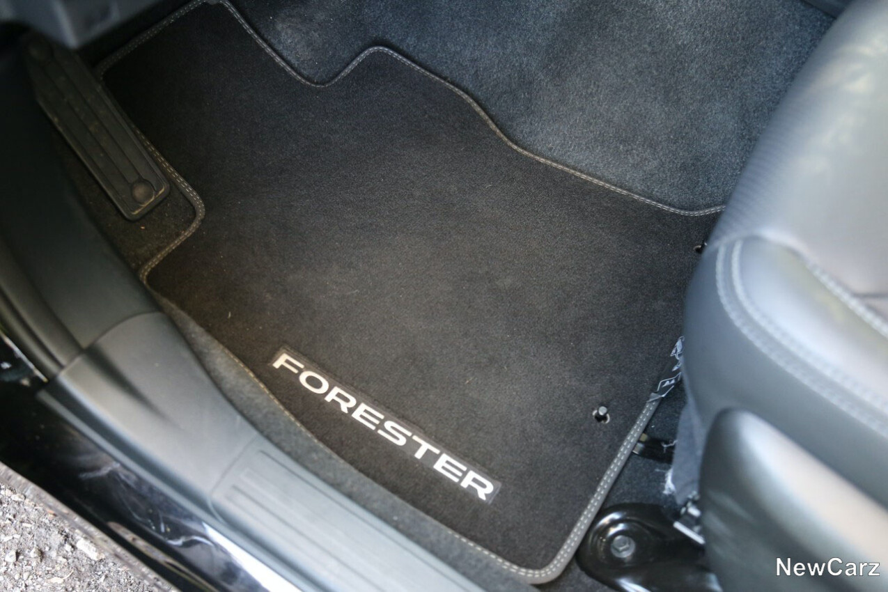 Subaru Forester Edition Black Fußraumteppiche