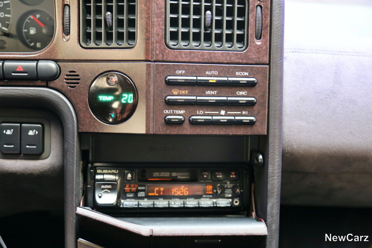 Subaru SVX Radio