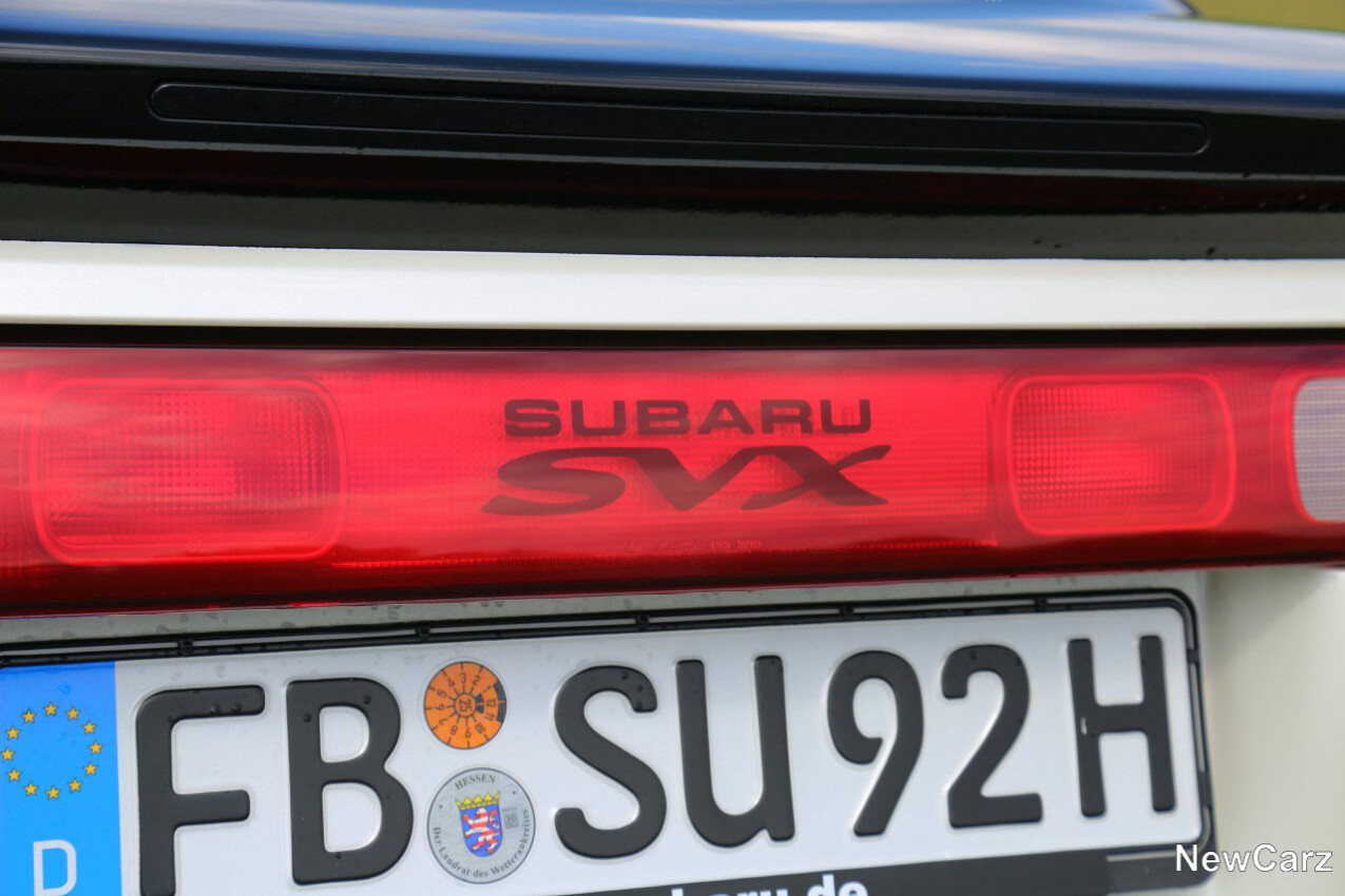 Subaru SVX Schriftzug Heck