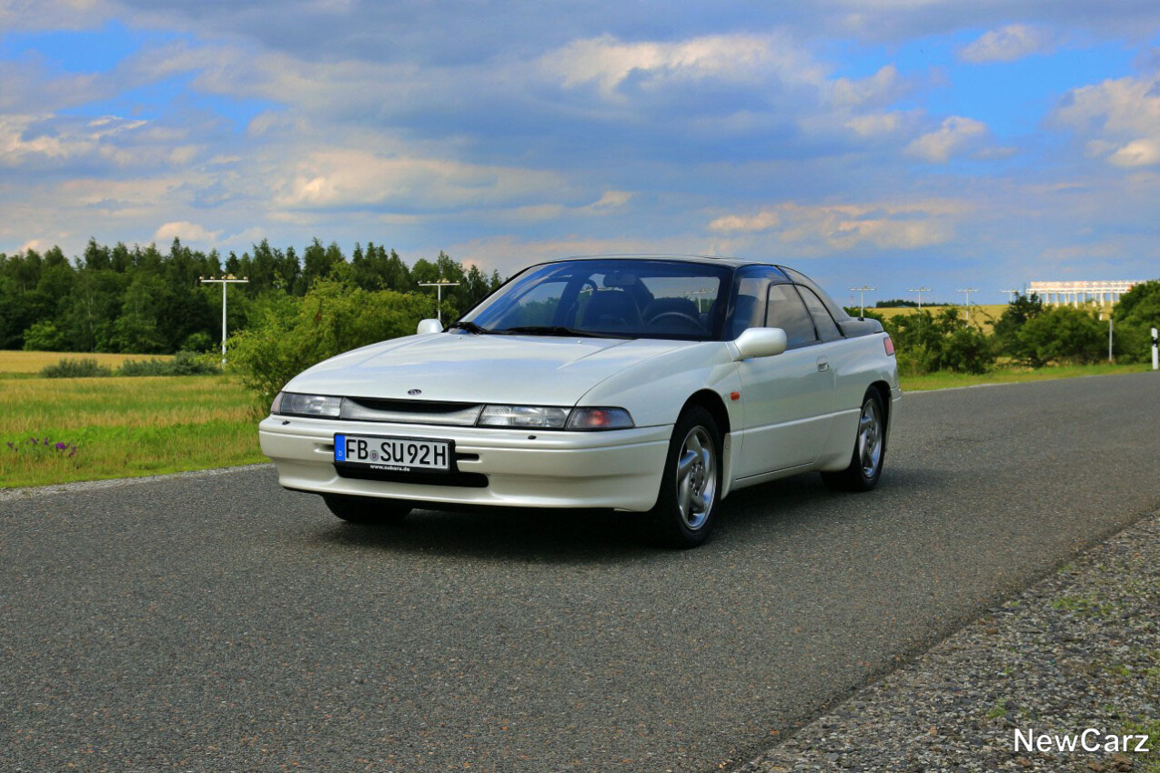 Subaru SVX vorn links