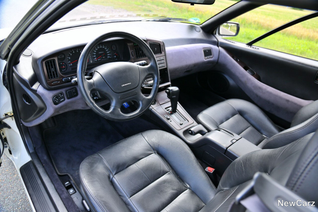 Subaru SVX Innenraum