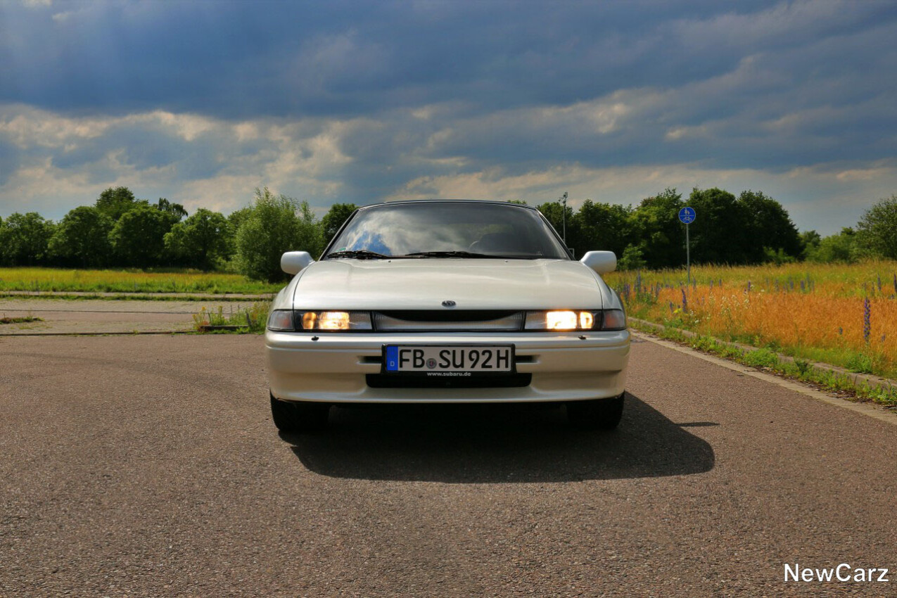 Subaru SVX Front mit Licht