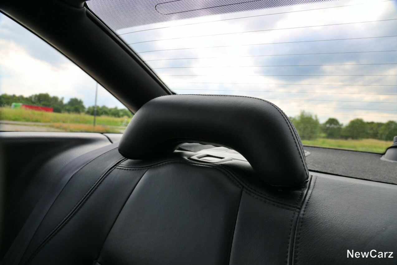 Kopfstütze Fond Subaru SVX