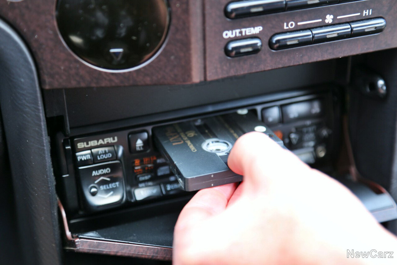 Subaru SVX Kassettenradio Test