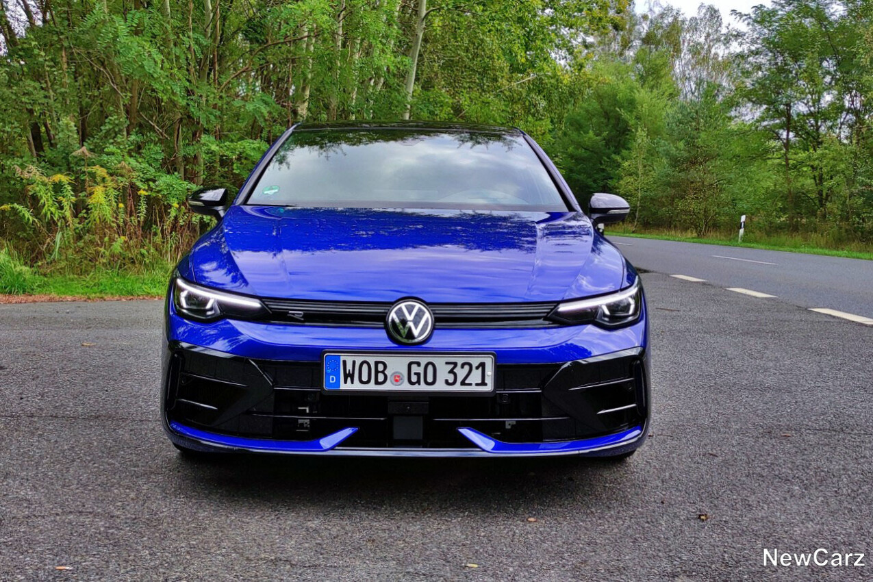VW Golf R Front