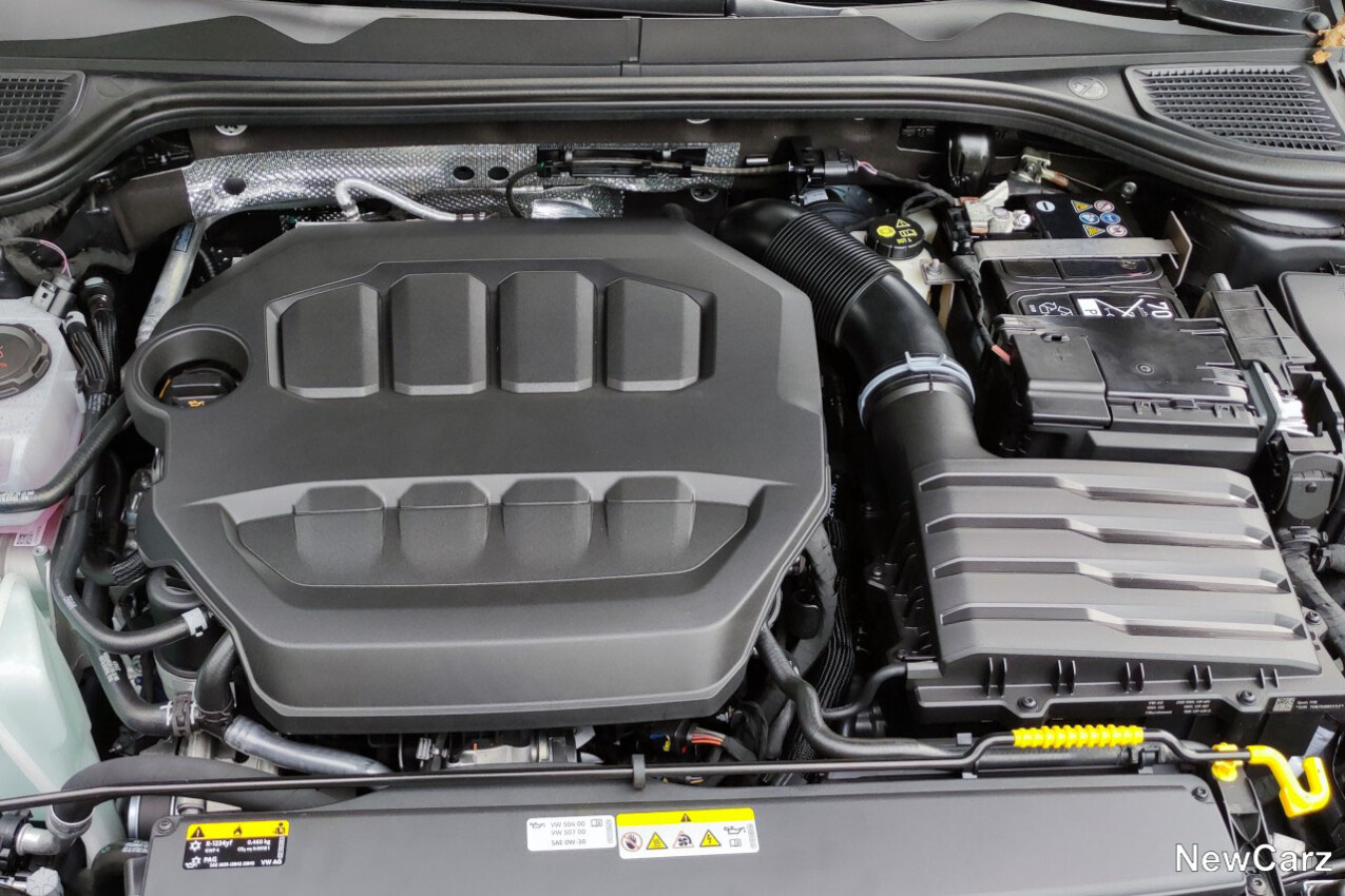 VW Golf R Motor