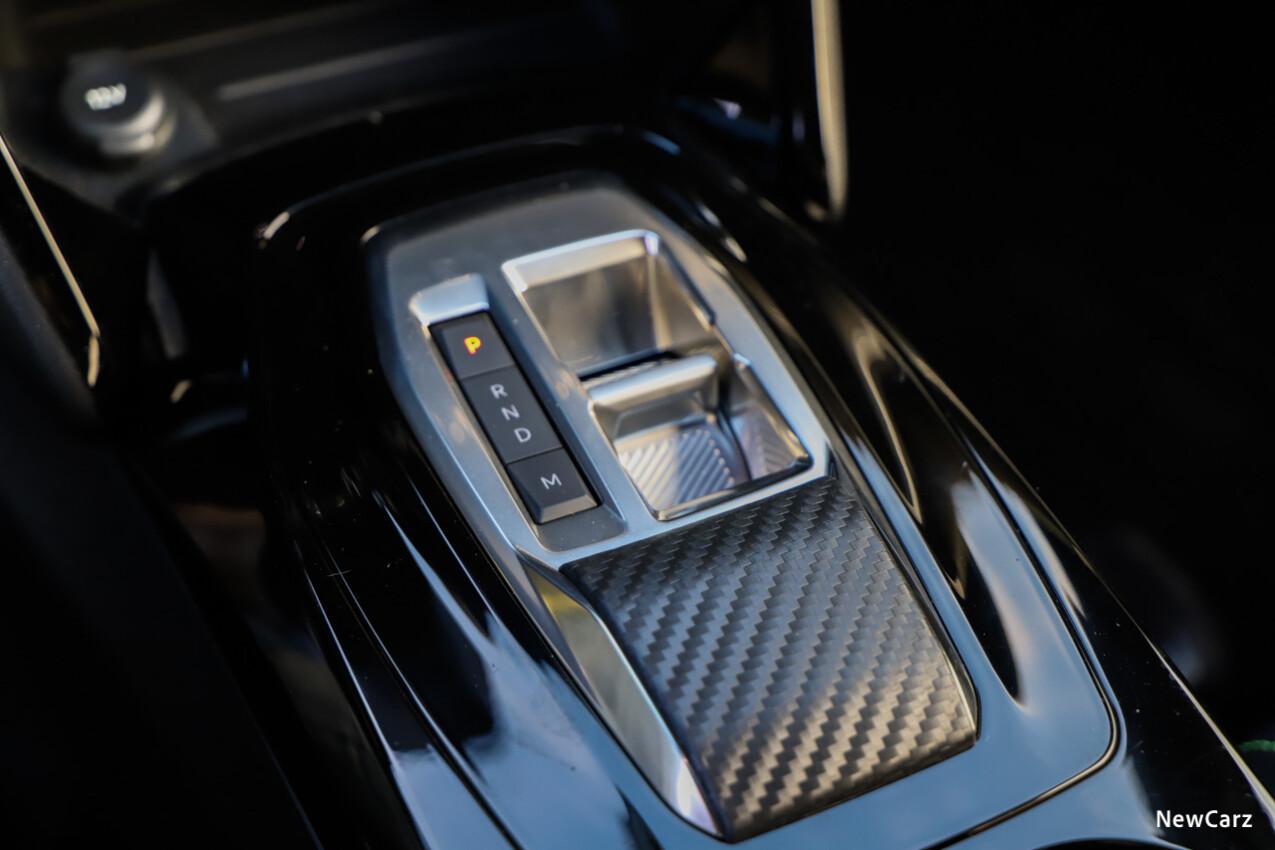 Peugeot 208 Hybrid Automatikwippe