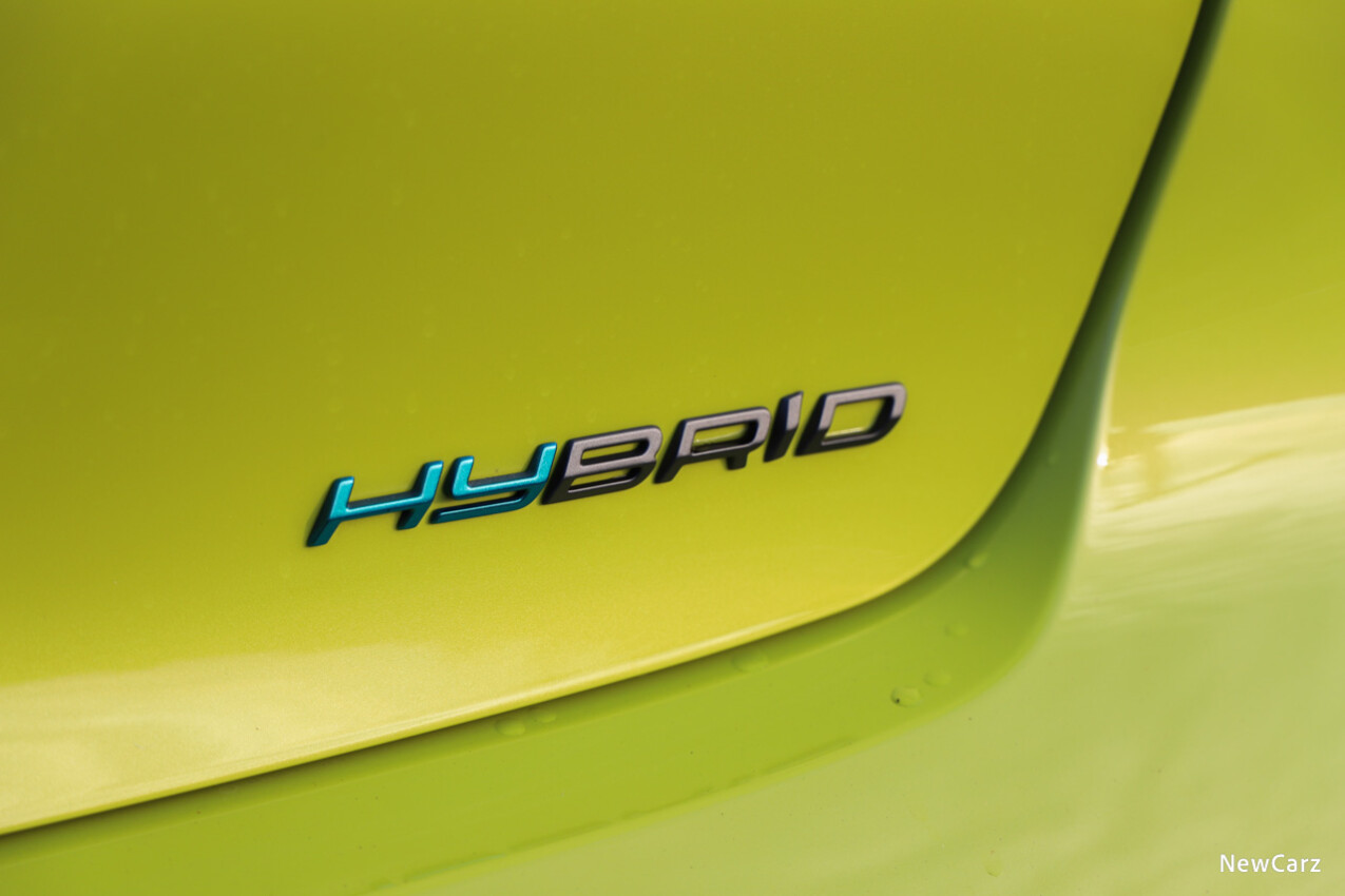 Hybrid-Schriftzug