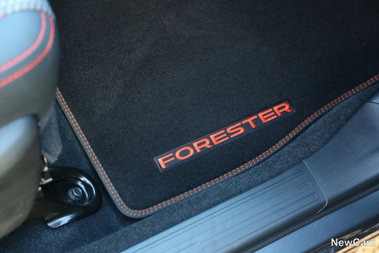 Subaru Forester Edition Exclusive Cross Fußteppich